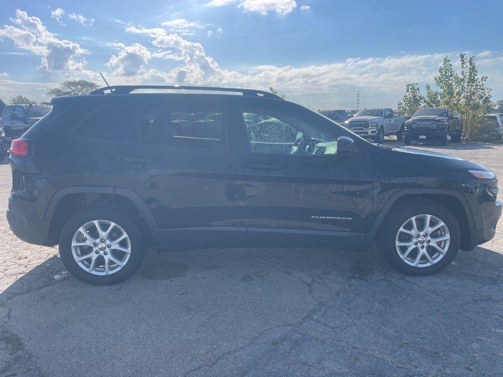 used 2016 Jeep Cherokee car, priced at $11,677