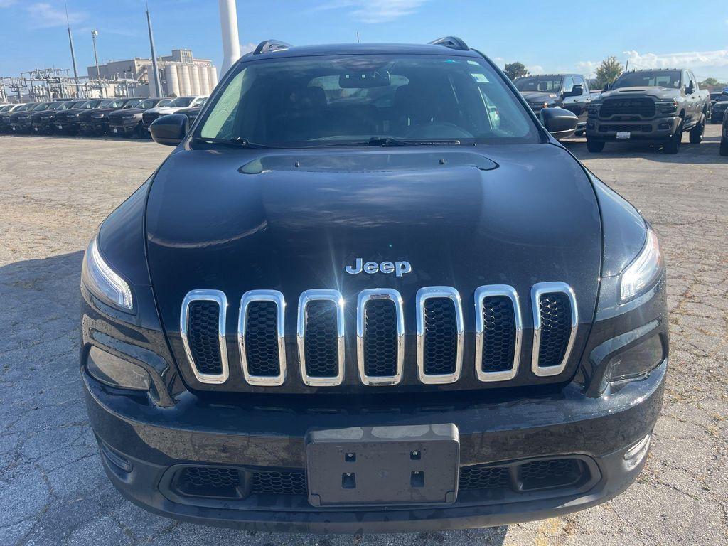 used 2016 Jeep Cherokee car, priced at $11,677