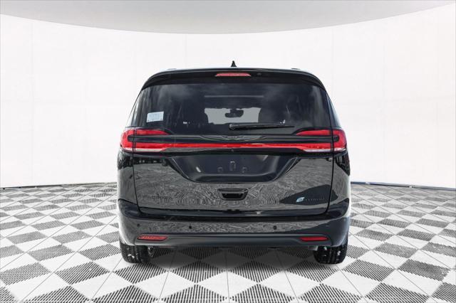 new 2025 Chrysler Pacifica Hybrid car, priced at $46,505