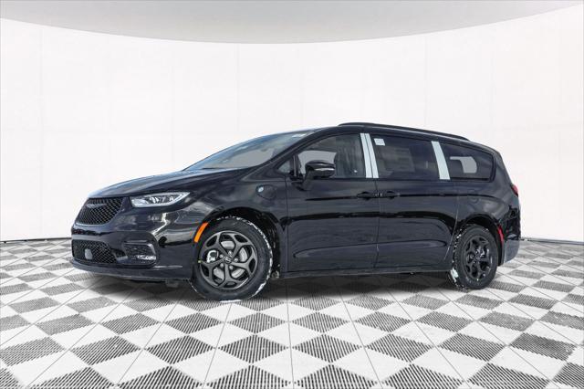 new 2025 Chrysler Pacifica Hybrid car, priced at $46,505