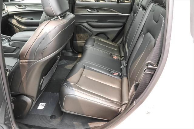 new 2025 Jeep Grand Cherokee car, priced at $46,271