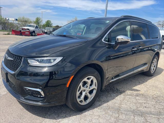 used 2023 Chrysler Pacifica car, priced at $39,977