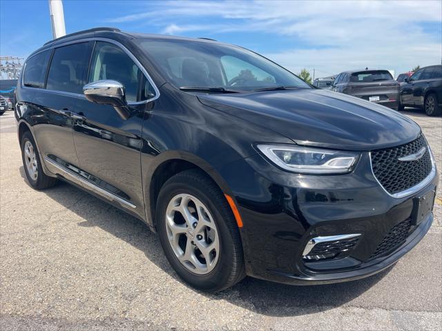 used 2023 Chrysler Pacifica car, priced at $39,977