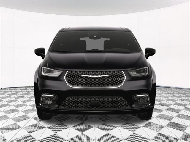 new 2025 Chrysler Pacifica car, priced at $40,752