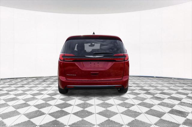 new 2025 Chrysler Pacifica car, priced at $39,669