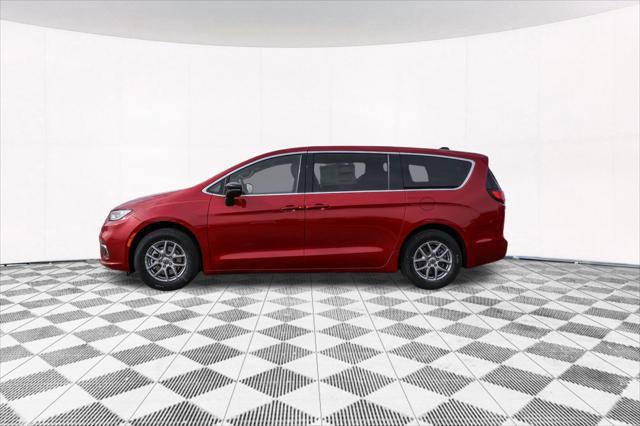 new 2025 Chrysler Pacifica car, priced at $39,669