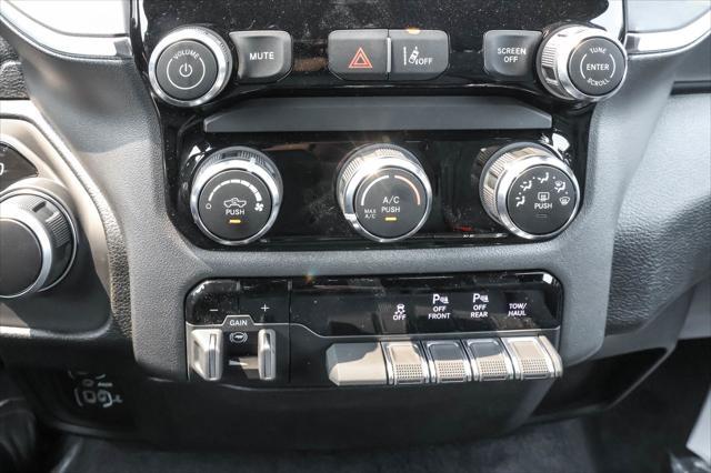new 2025 Ram 1500 car, priced at $43,313