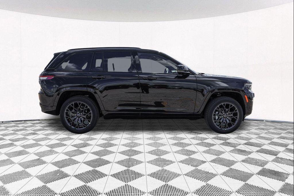 new 2025 Jeep Grand Cherokee car, priced at $54,337
