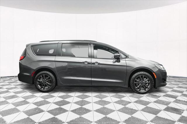 used 2020 Chrysler Pacifica car, priced at $30,977