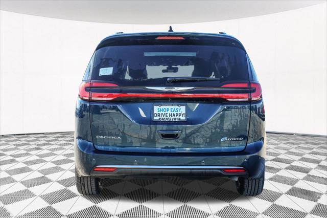 new 2025 Chrysler Pacifica Hybrid car, priced at $45,475