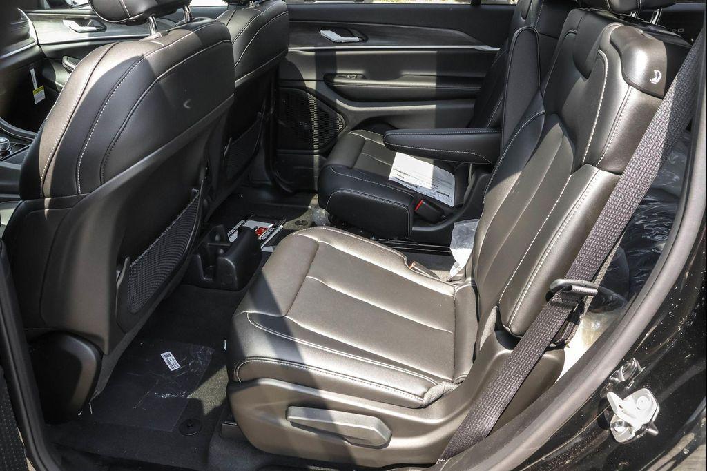 new 2025 Jeep Grand Cherokee L car, priced at $42,590