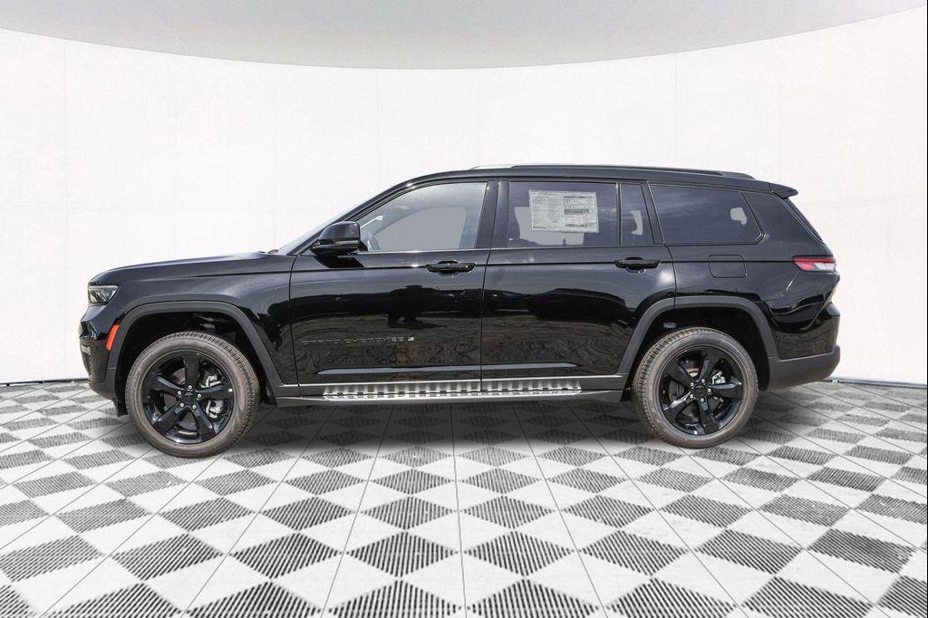 new 2025 Jeep Grand Cherokee L car, priced at $42,590