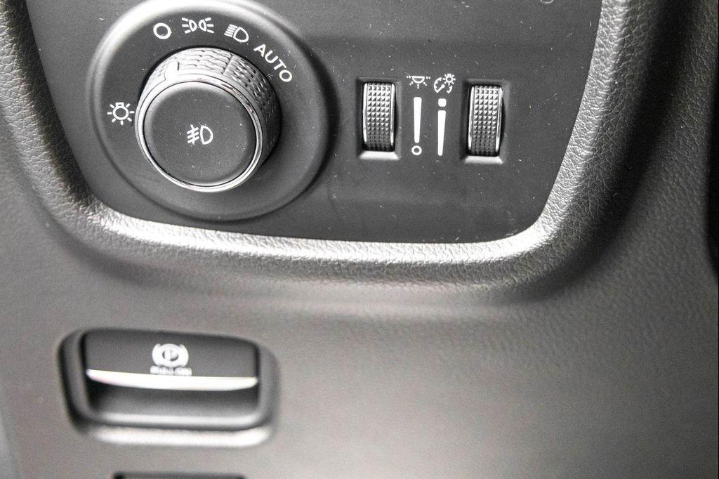 used 2021 Jeep Grand Cherokee L car, priced at $34,577