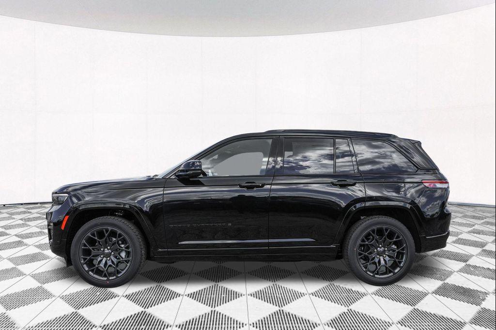 new 2025 Jeep Grand Cherokee car, priced at $55,837