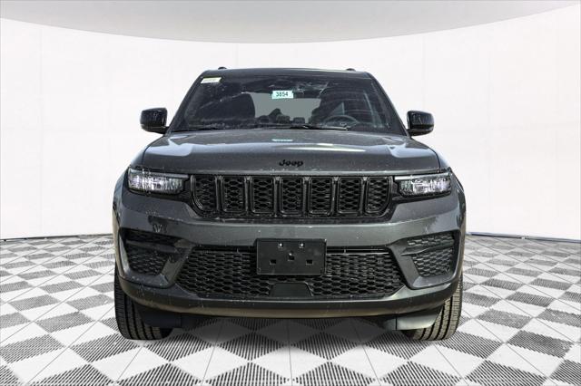 new 2025 Jeep Grand Cherokee car, priced at $41,303