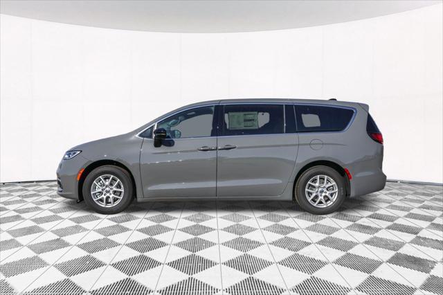 new 2025 Chrysler Pacifica car, priced at $40,170