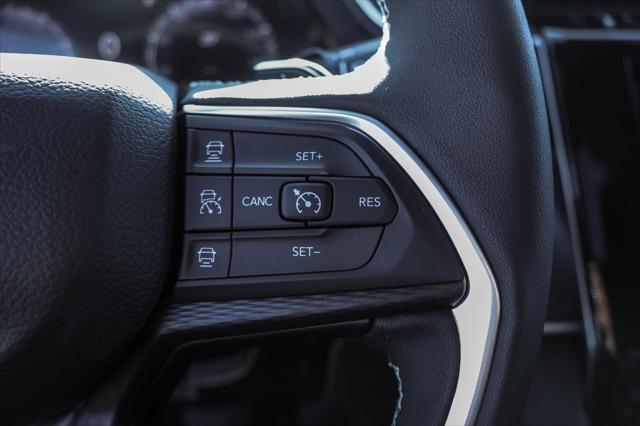 new 2025 Jeep Grand Cherokee car, priced at $41,602