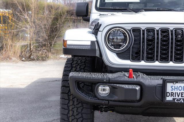 new 2024 Jeep Gladiator car, priced at $55,478