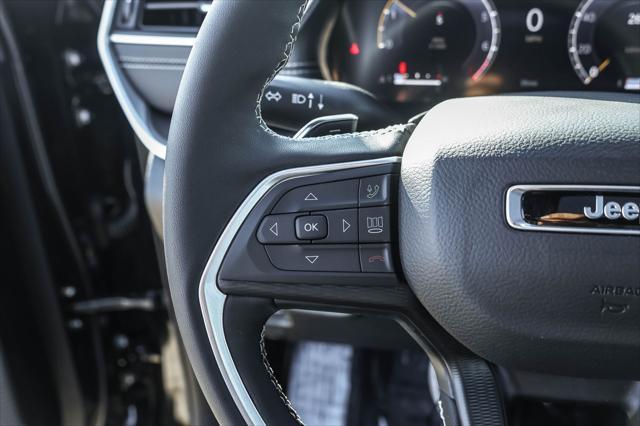 new 2025 Jeep Grand Cherokee car, priced at $41,385