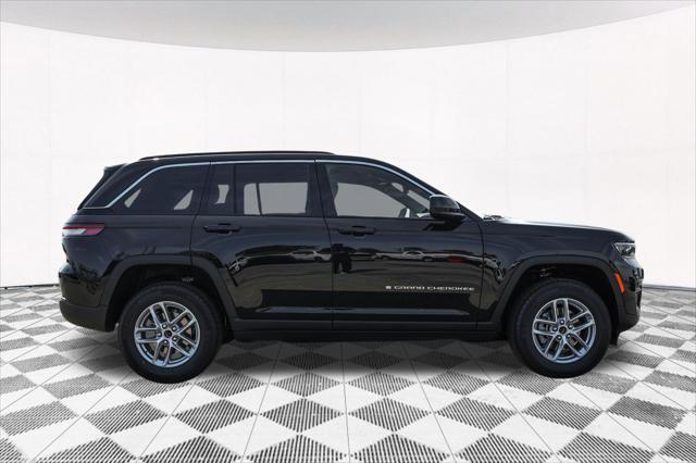 new 2024 Jeep Grand Cherokee car, priced at $38,001