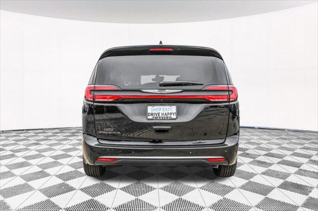 new 2025 Chrysler Pacifica car, priced at $39,224