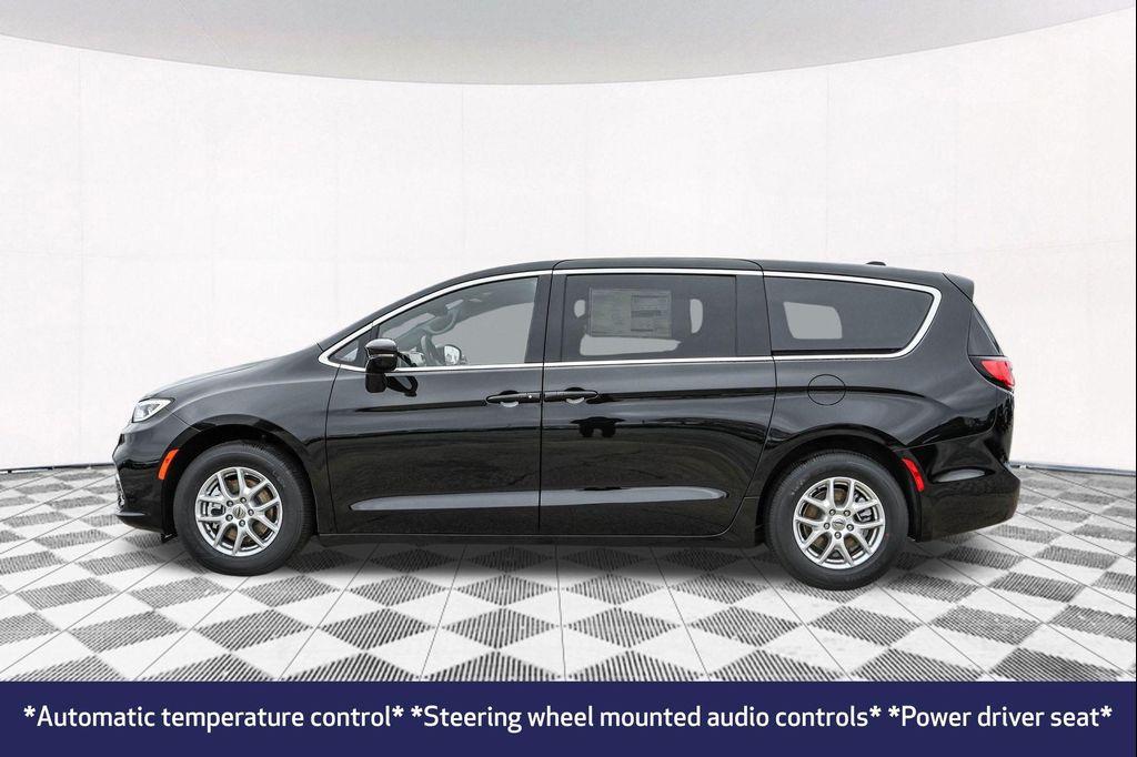 new 2025 Chrysler Pacifica car, priced at $33,145