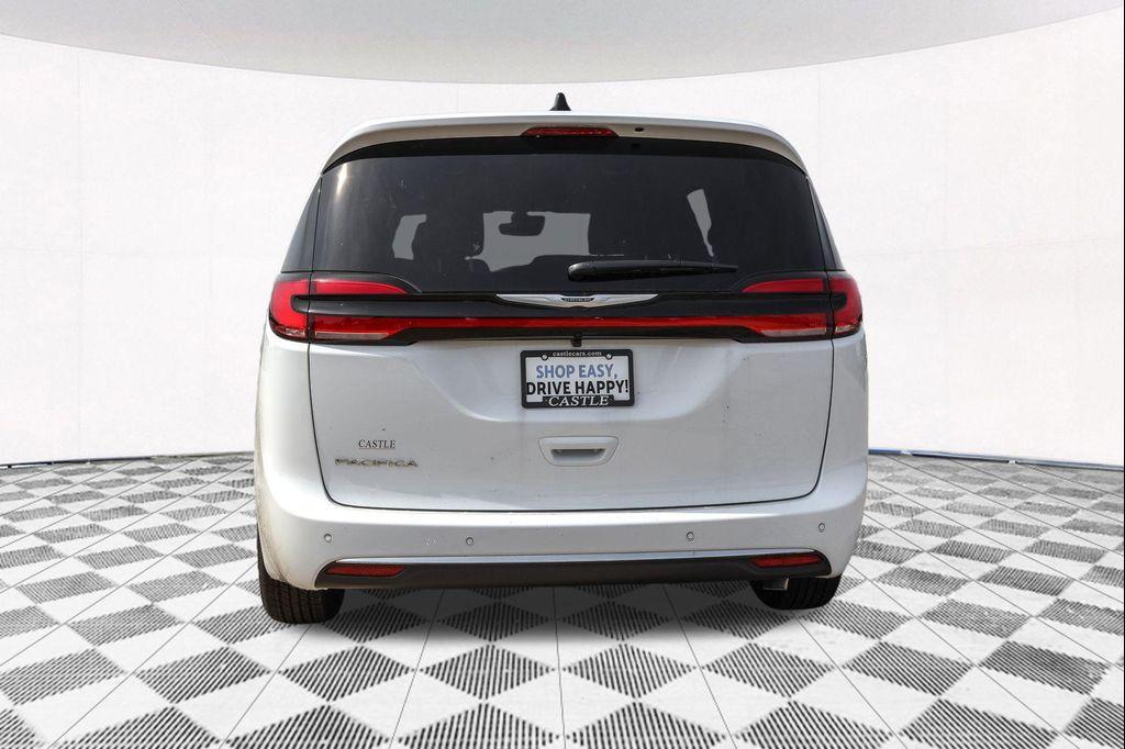 new 2026 Chrysler Pacifica car, priced at $40,038