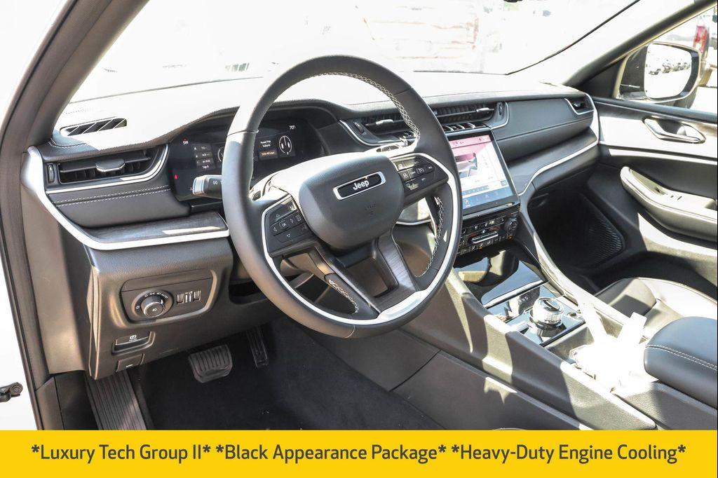 new 2025 Jeep Grand Cherokee car, priced at $47,890