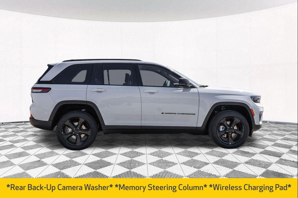 new 2025 Jeep Grand Cherokee car, priced at $47,890