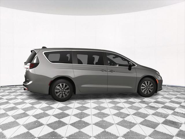 new 2025 Chrysler Pacifica Hybrid car, priced at $37,525