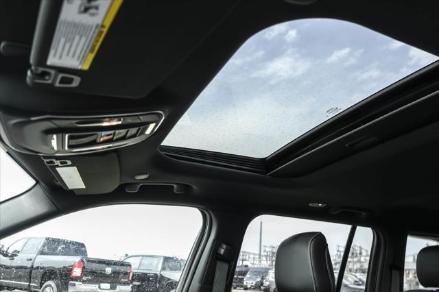 new 2025 Jeep Grand Cherokee car, priced at $37,477