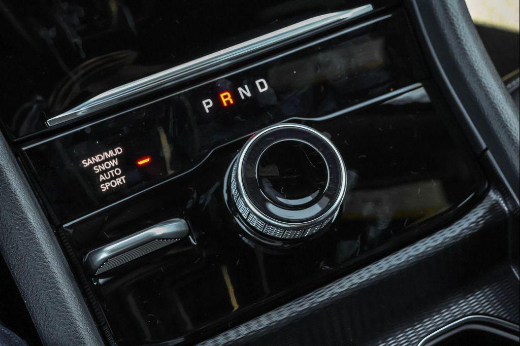 new 2025 Jeep Grand Cherokee car, priced at $46,994