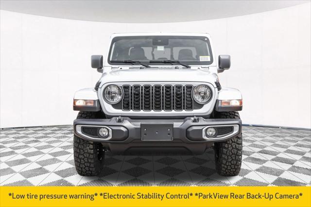 new 2025 Jeep Gladiator car, priced at $43,732
