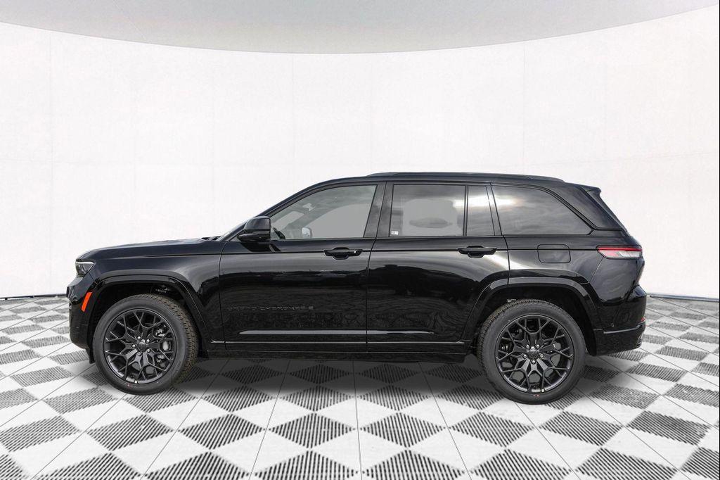 new 2025 Jeep Grand Cherokee car, priced at $53,906