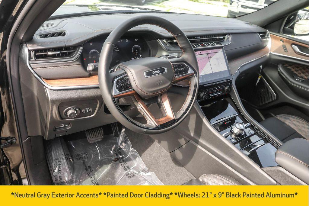 new 2025 Jeep Grand Cherokee car, priced at $53,906