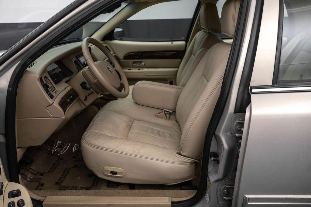 used 2008 Mercury Grand Marquis car, priced at $8,977
