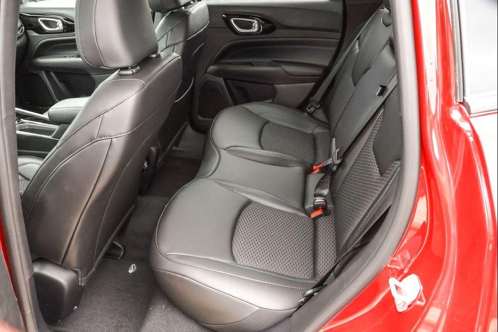new 2025 Jeep Compass car, priced at $27,558