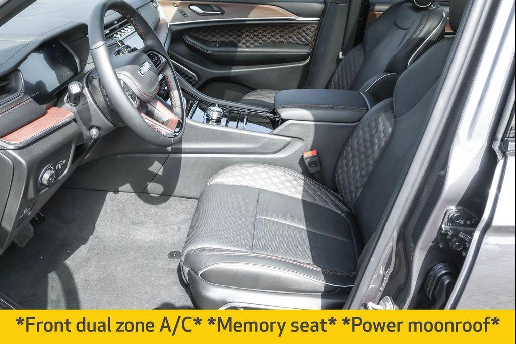 new 2025 Jeep Grand Cherokee car, priced at $53,314