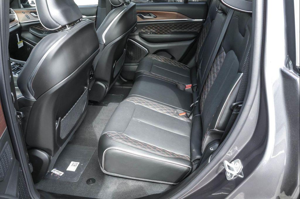 new 2025 Jeep Grand Cherokee car, priced at $53,314