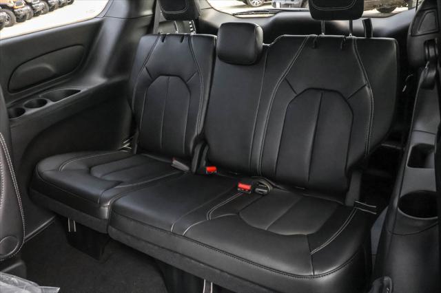 new 2025 Chrysler Pacifica car, priced at $43,968