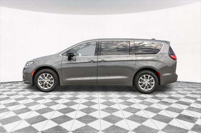 new 2025 Chrysler Pacifica car, priced at $43,968