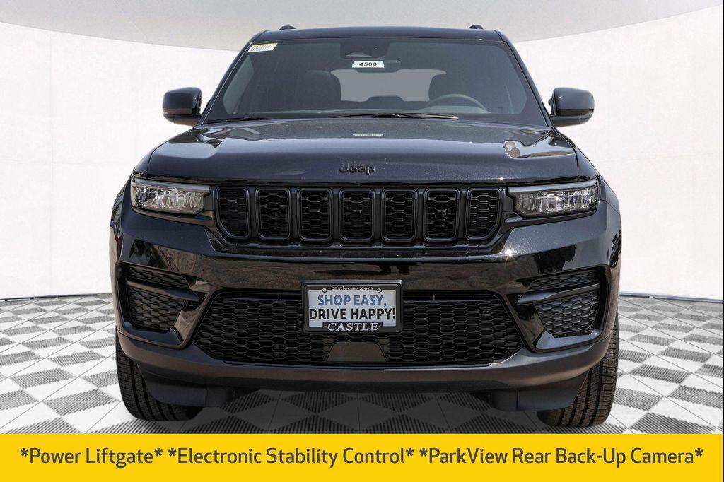 new 2025 Jeep Grand Cherokee car, priced at $38,002