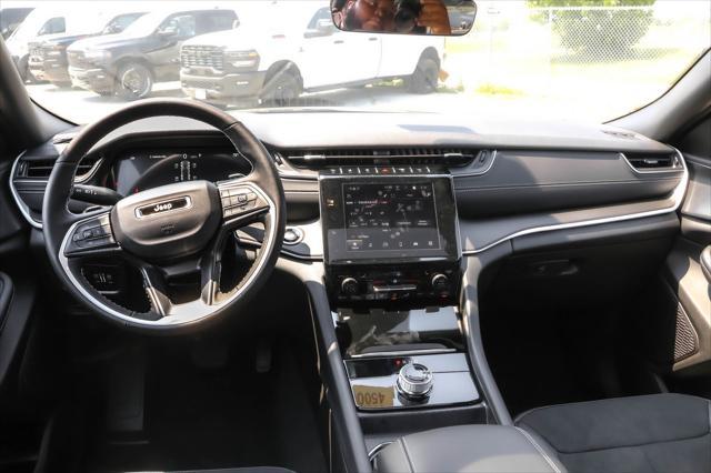 new 2025 Jeep Grand Cherokee car, priced at $41,855