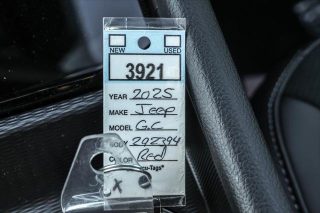 new 2025 Jeep Grand Cherokee car, priced at $41,665