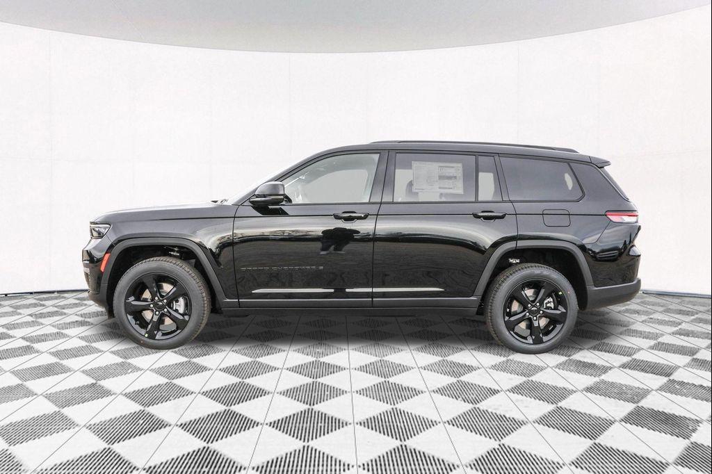 new 2025 Jeep Grand Cherokee L car, priced at $44,220