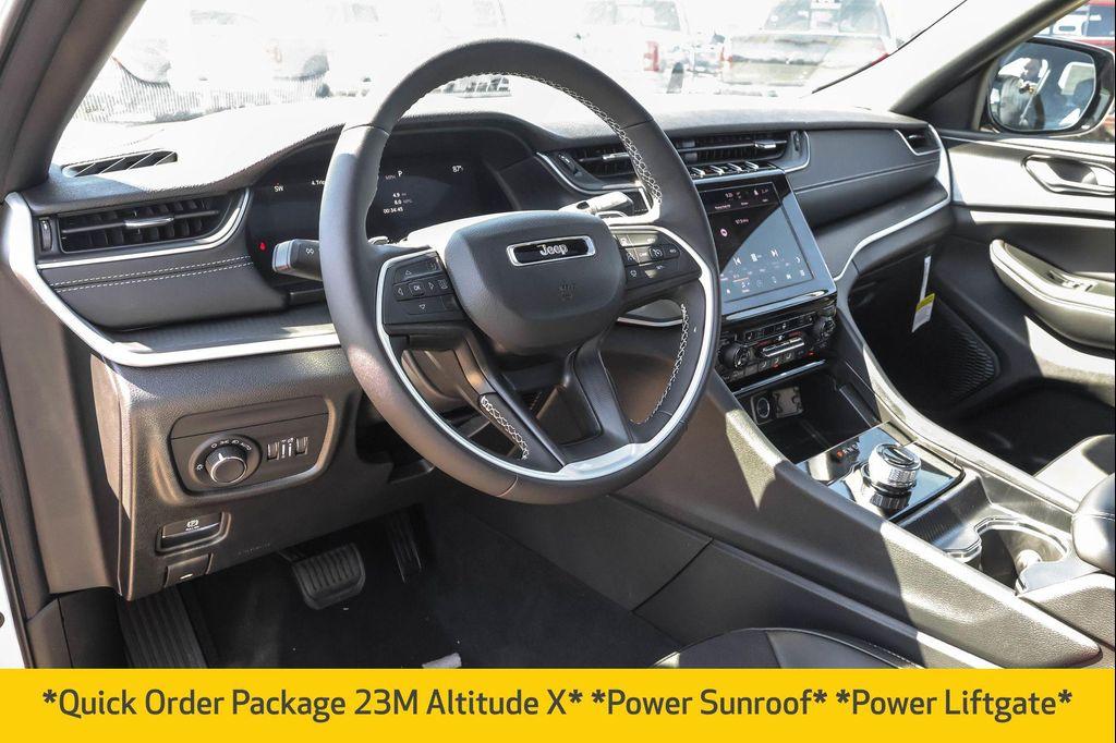 new 2025 Jeep Grand Cherokee car, priced at $38,486