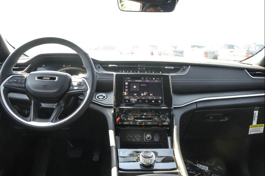 new 2025 Jeep Grand Cherokee car, priced at $38,486