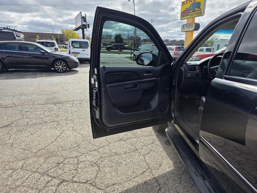 used 2013 GMC Yukon XL car, priced at $9,995