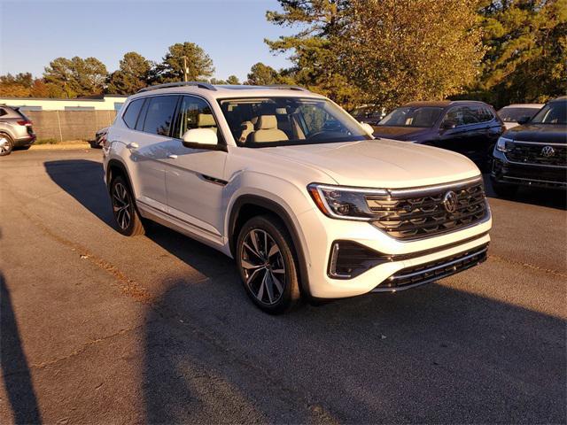 new 2025 Volkswagen Atlas car, priced at $55,324