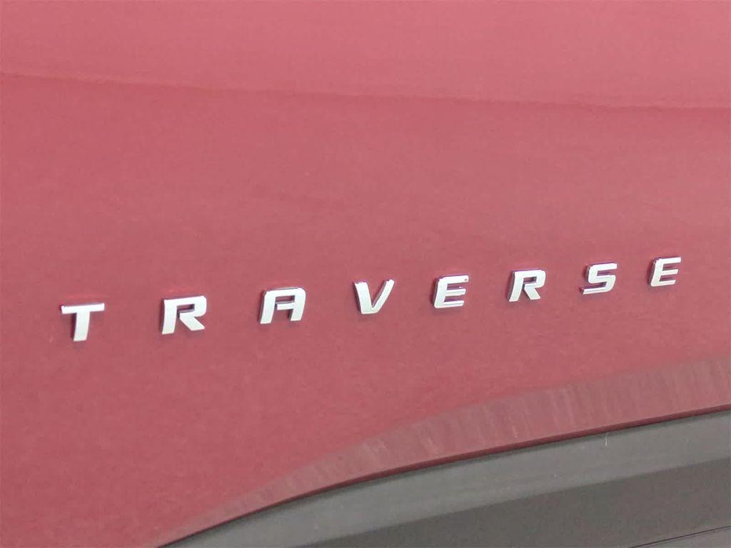 used 2020 Chevrolet Traverse car, priced at $23,672